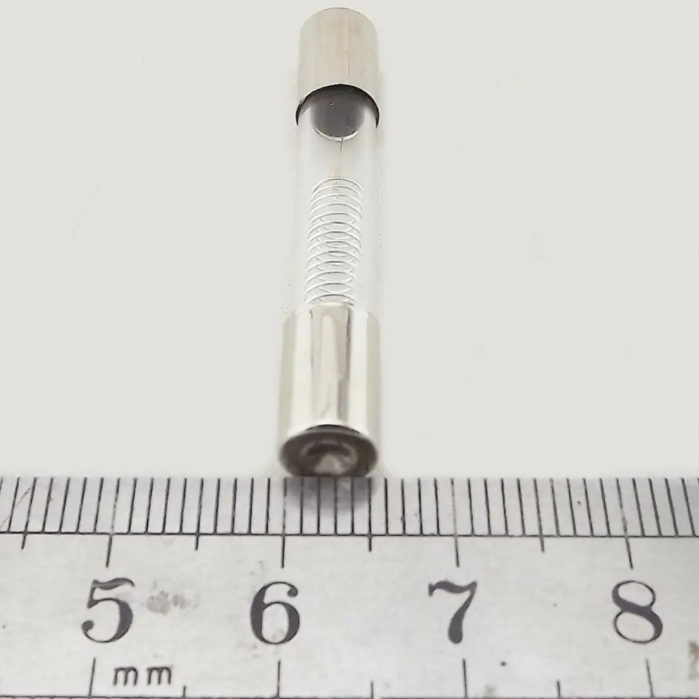 XP5KV09A Microwave High Voltage Line Fuse 0.9A, 5V, 900mA